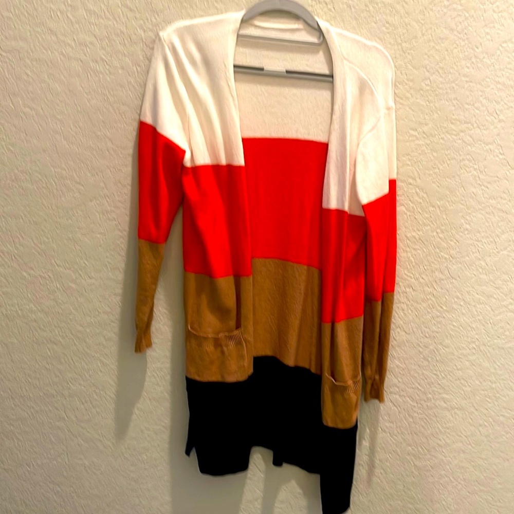 Cardigan that goes to mid thigh.